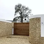 Charming House Atalaia + Pool Ferienhaus *